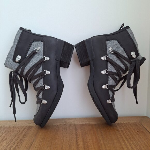 Merrell | Shiloh II Warm Leather Boots (Black/Gray) | Women's US 7 - Picture 2 of 11